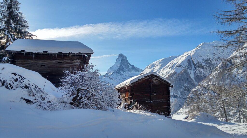 Matterhorn-Zermatt-Winter-Snow